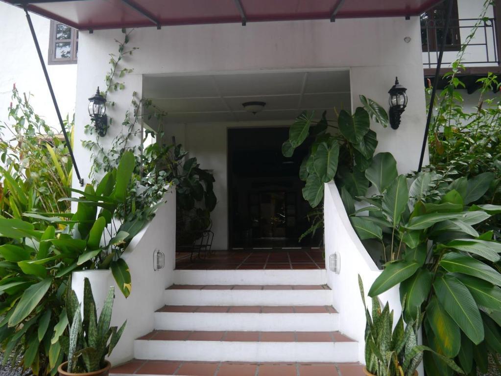 Basaga Holiday Residences Kuching Extérieur photo