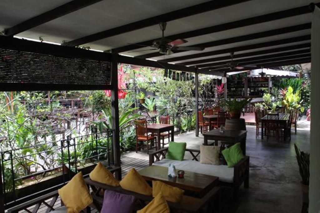 Basaga Holiday Residences Kuching Extérieur photo